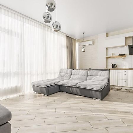 Gagarin Plaza 1-Bedroom Apartment Одесса Экстерьер фото