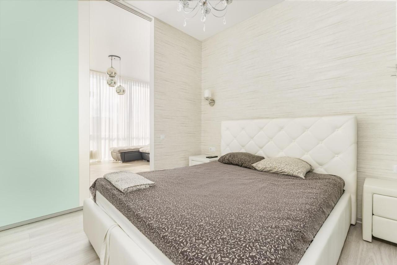 Gagarin Plaza 1-Bedroom Apartment Одесса Экстерьер фото